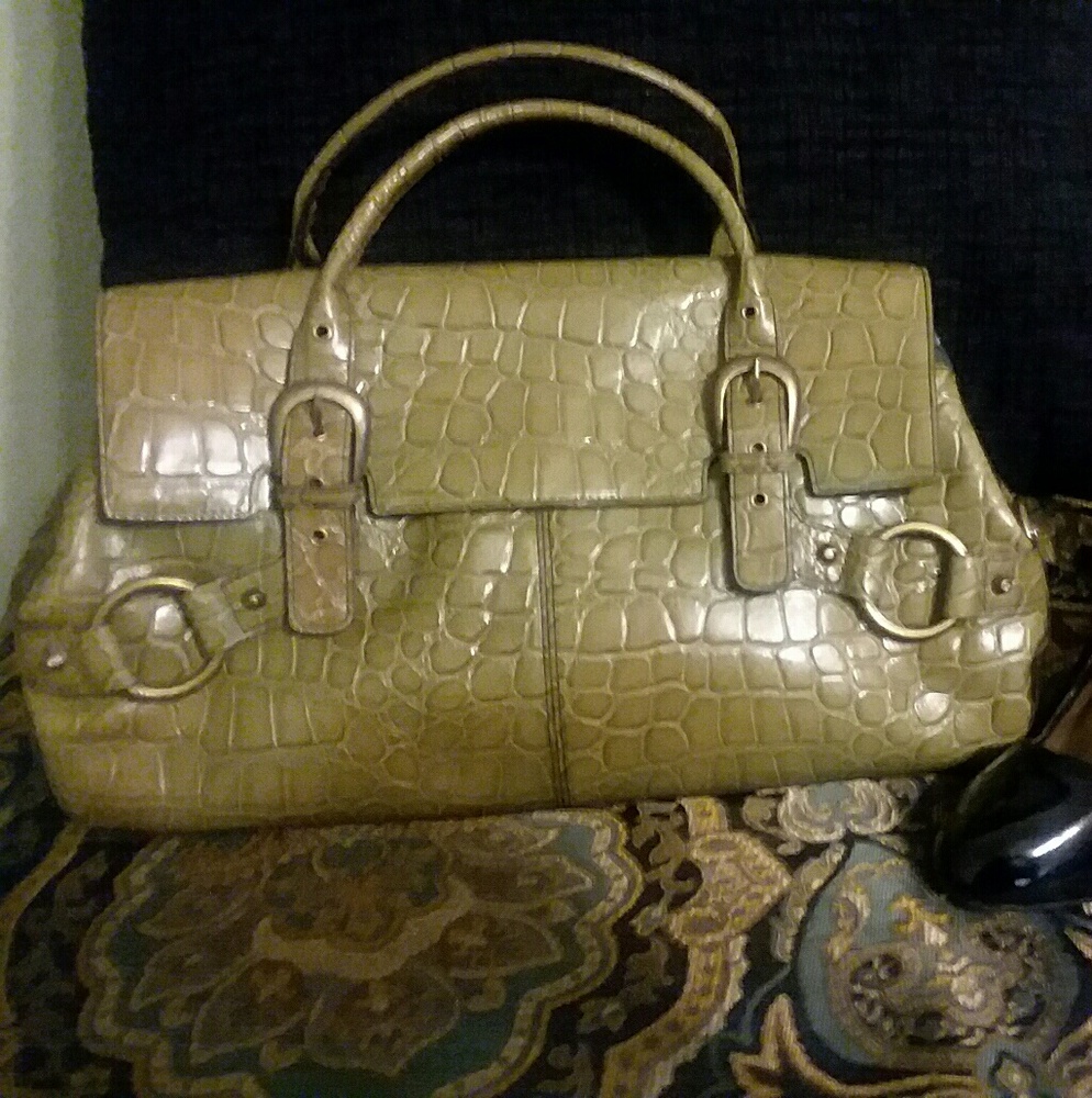 Adrianne Vittadini canvas doctor handbag.